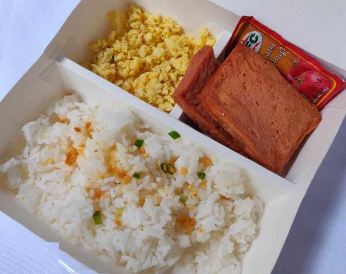 Reddoorz Plus Near Capitol Commons Pasig City Экстерьер фото