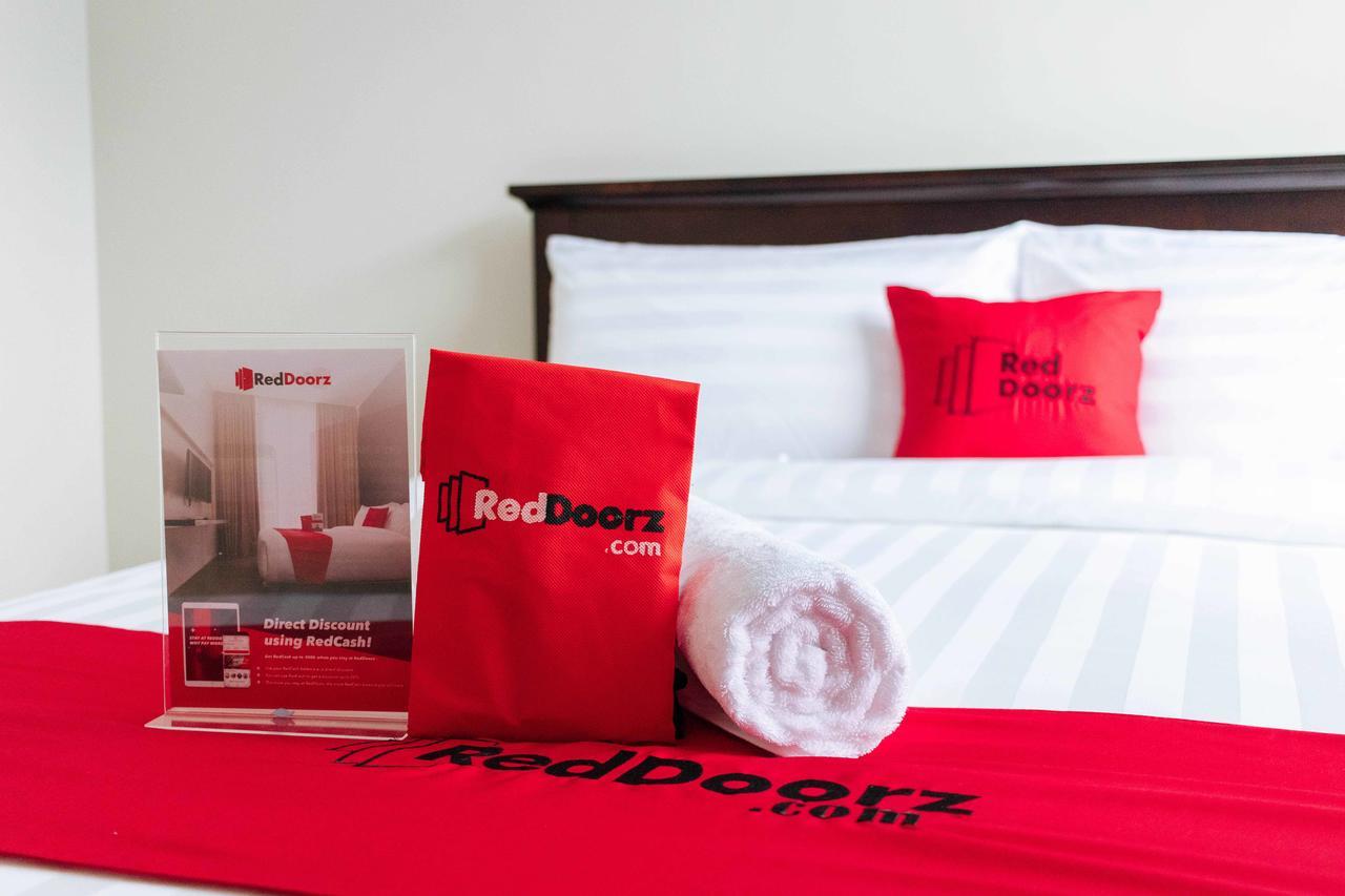 Reddoorz Plus Near Capitol Commons Pasig City Экстерьер фото