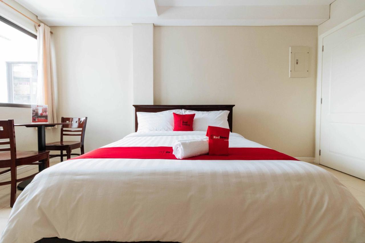 Reddoorz Plus Near Capitol Commons Pasig City Экстерьер фото