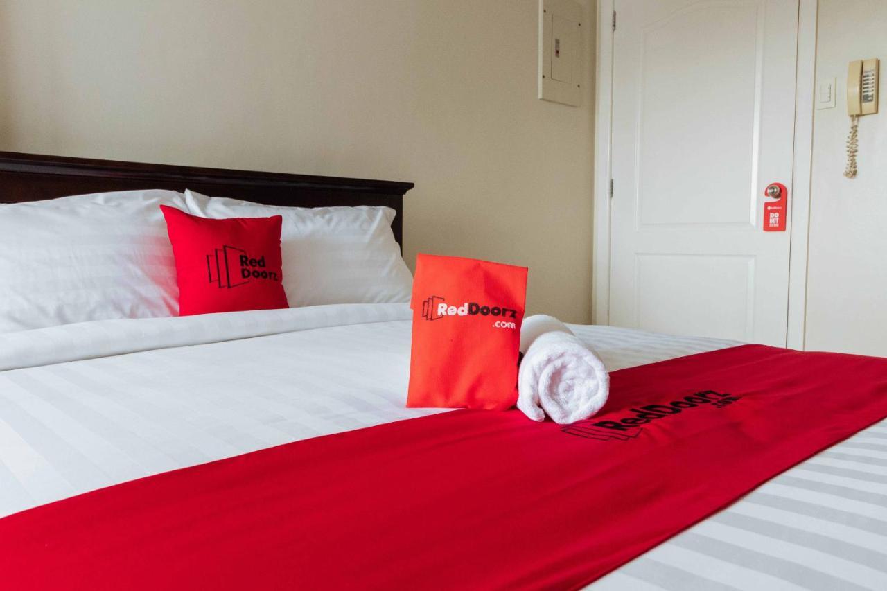 Reddoorz Plus Near Capitol Commons Pasig City Экстерьер фото