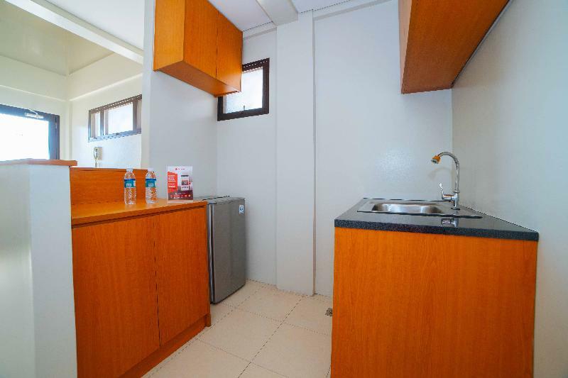 Reddoorz Plus Near Capitol Commons Pasig City Экстерьер фото