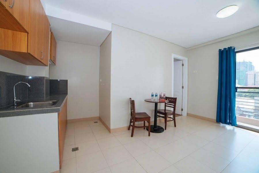 Reddoorz Plus Near Capitol Commons Pasig City Экстерьер фото